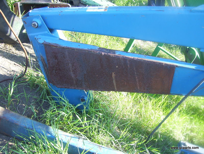 FORD 7413 LOADER FRAME ONLY